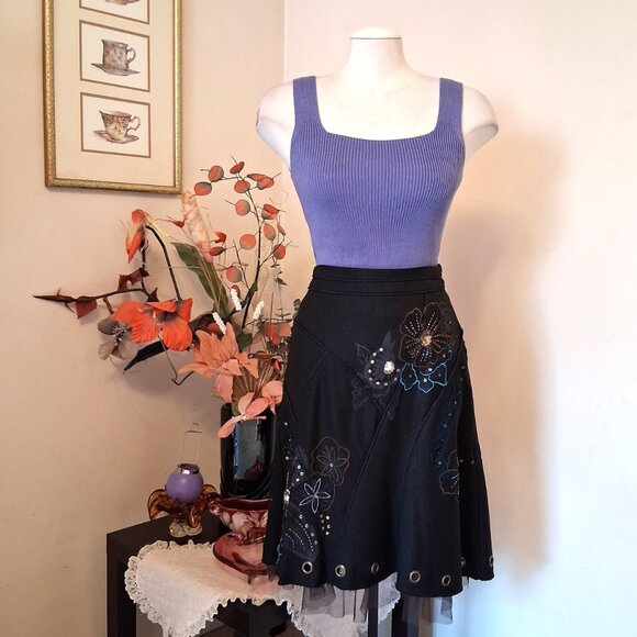 NWT Simon Chang Elegant Black Floral Embroidered Fall Winter Lined Ruffle Skirt - Picture 9 of 13
